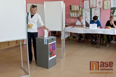 Senátní volby obrazem: Ve druhém kole zvítězil Jaroslav Zeman