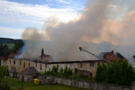 Rozsáhlý požár v Jindřichovicích pod Smrkem - snímky z pondělí