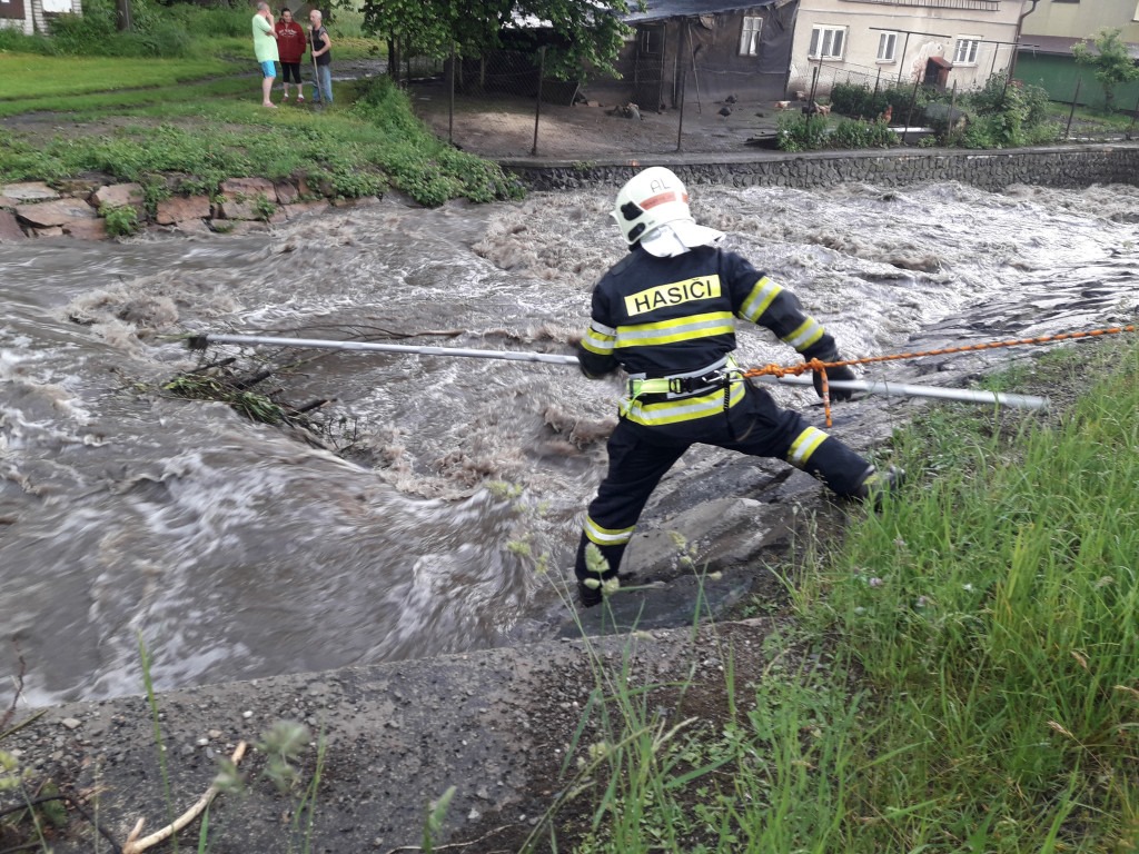 Zásahy hasičů po bouřce v Libereckém kraji<br />Autor: HZS Libereckého kraje