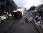 Náročný zásah hasičů při požáru velkého areálu v Chrastavě