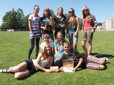 Družstvo mladších žákyň ZŠ Komenského Jilemnice. Foto: Archív školy