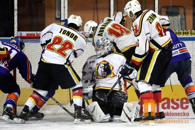 Vlci na poslední chvíli do play – off