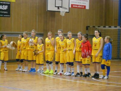 Minižákyně Josefovskou pevnost neohrozily