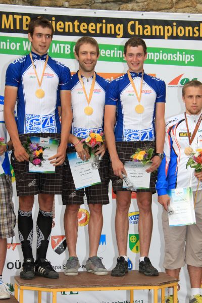 Štafeta severočechů zlatá na MS MTBO