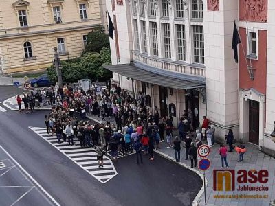 S Pavlem Žurem se veřejnost rozloučí v jabloneckém divadle