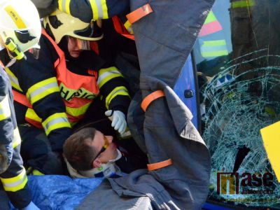 Autor foto:Jiří Endler Obrazem: Putovní pohár ve vyprošťování obhájili jablonečtí hasiči