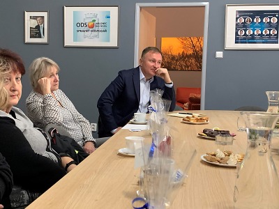 Obyčejná lidská komunikace jako nástroj proti virálním e-mailům