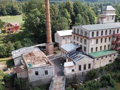 Liberecký kraj dal peníze i na obnovu bývalé přádelny v Bílém Potoce