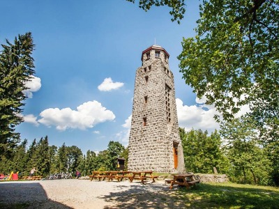 Autor foto:Archiv KÚ Libereckého kraje Hemmrichův klenot zachránila dražba. Rozhledna Bramberk funguje dál
