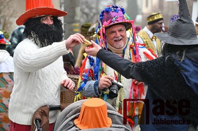 Obrazem: Masopustní průvod v Huntířově