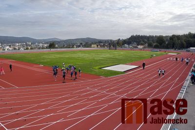 Autor foto:Václav Novotný Jablonecký atletický stadion má nový povrch