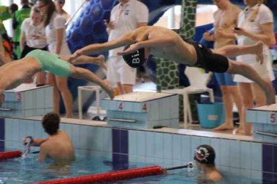 Velká cena Bižuterie naplnila jablonecký bazén talenty