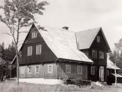 Autor foto:Archiv KÚ Libereckého kraje Lesníky vystřídali badatelé. Chalupa na Jizerce slouží muzejníkům