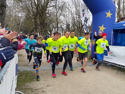 Studenti jabloneckého gymnázia druzí na juniorském maratonu v Liberci