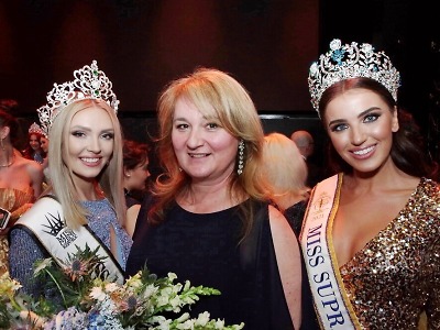 Miss Czech Republic 2022 ozdobily korunky jabloneckého Šenýr Bijoux