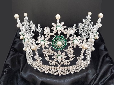 Autor foto:Archiv Šenýr Bijoux 100 let republiky slaví Miss s korunkou kněžny Libuše