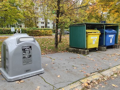 Nádoby na plast a papír směřují k rodinným domům