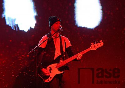 Autor foto:Václav Novotný Obrazem: Koncert Tata Bojs před jabloneckou radnicí