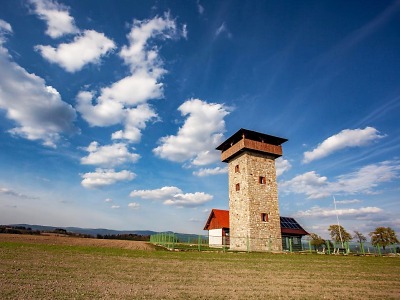 Autor foto:Archiv KÚ Libereckého kraje Rozhlednu U Borovice doplňuje muzeum psacích strojů