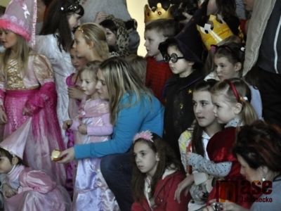 Obrazem: Dětský karneval v Lučanech