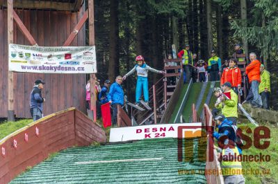 Obrazem: Skokanské závody mládeže v Desné