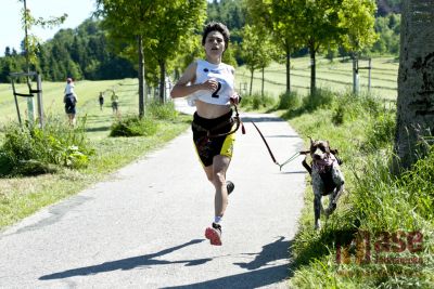 Obrazem: Běžecký závod dam Horská teniska 