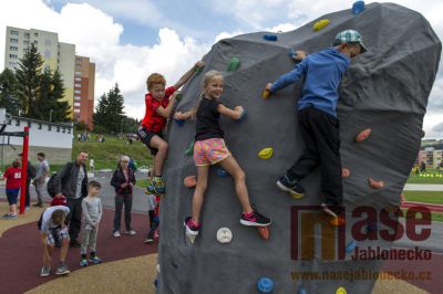 Zrekonstruovaný stadion v Tanvaldě otevřelo sportovní odpoledne