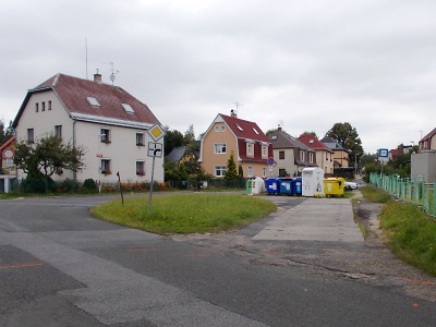 V Arbesově ulici staví město Jablonec potřebný chodník