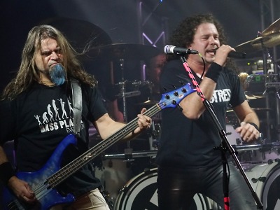 Podzimní Arakain Dymytry Tour zavítala i do Bozkova