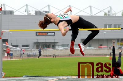 Obrazem:  1. liga v atletice na Střelnici