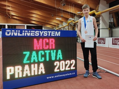 Minivýprava žáků vybojovala na halovém šampionátu dvě medaile