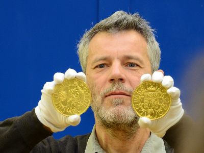Mincovna představila Smart mince s Husem či Komenským
