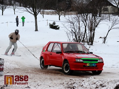 V Roprachticích a na Kozákově zahájili seriál v autoskijöringu