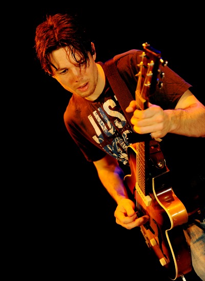 Britský bluesový kytarista Aynsley Lister vystoupí v Klubu Na Rampě