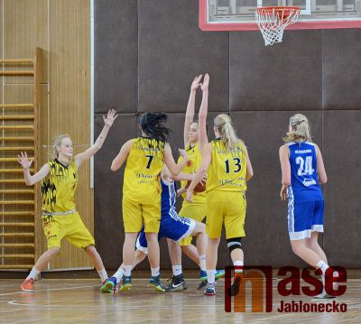 Juniorky v extralize těsně nestačily na Spartu a rozhodčí