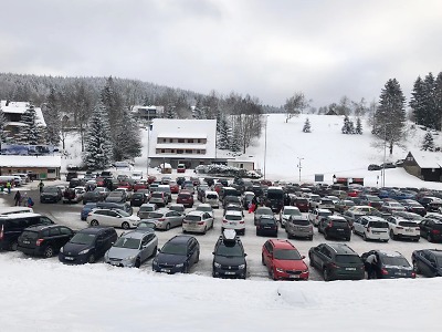Policisté se připravují na víkendový příliv turistů do horských oblastí