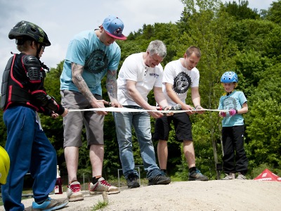 VIDEO: Jak bikepark Velké Hamry slavnostně uvedli do provozu
