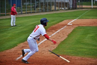 Blesk doma nadále neporažený