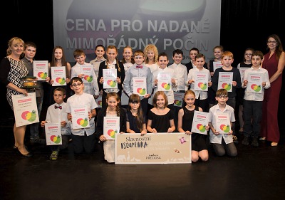 Ocenění za mimořádný počin dostala celá třída ZŠ Arbesova