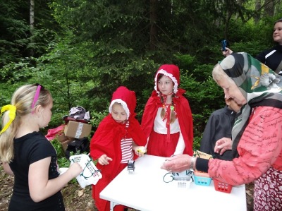 Cestu pohádkovým lesem v Tanvaldě absolvovalo 1200 účastníků