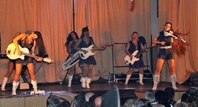 Vedle kapely Country Sisters hrála v Koberovech překvapivě i Country Brothers