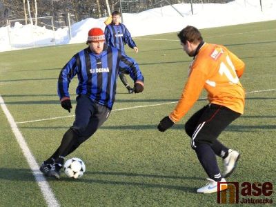 Ve Mšenském zimním turnaji fotbalistů zatím vítězí favorité      