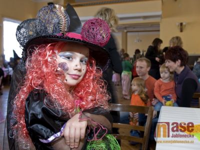 Obrazem: Dětský karneval v Desné