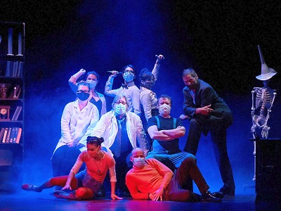 Divadlo F. X. Šaldy díky vám hraje, tančí a zpívá!