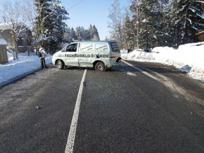 Oba řidiči po srážce tvrdí, že jeli po pravém kraji