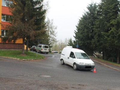 V jablonecké Žitné ulici řidič narazil do chodce, který byl navíc opilý