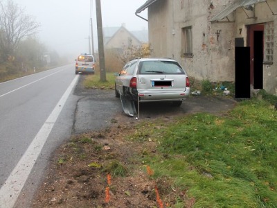 Policisté žádají o pomoc svědky nehody v Maršovicích