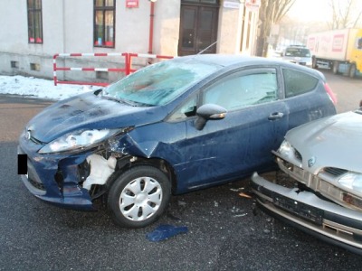 Při srážce dvou aut na jablonecké křižovatce vznikla škoda 82 tisíc