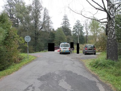 Řidič porazil v Tanvaldě mladého chodce, policie hledá svědky nehody