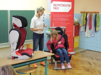 Prevence v dopravě se v roce 2016 opět zaměří na děti a motorkáře